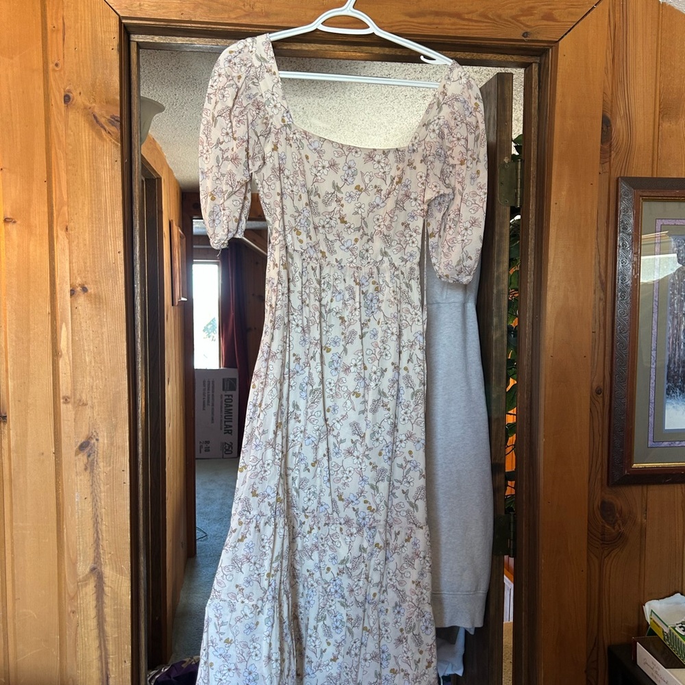 Dress Forum Floral Puff Sleeve Maxi Dress